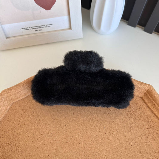 Plushy Hairclaw: Black