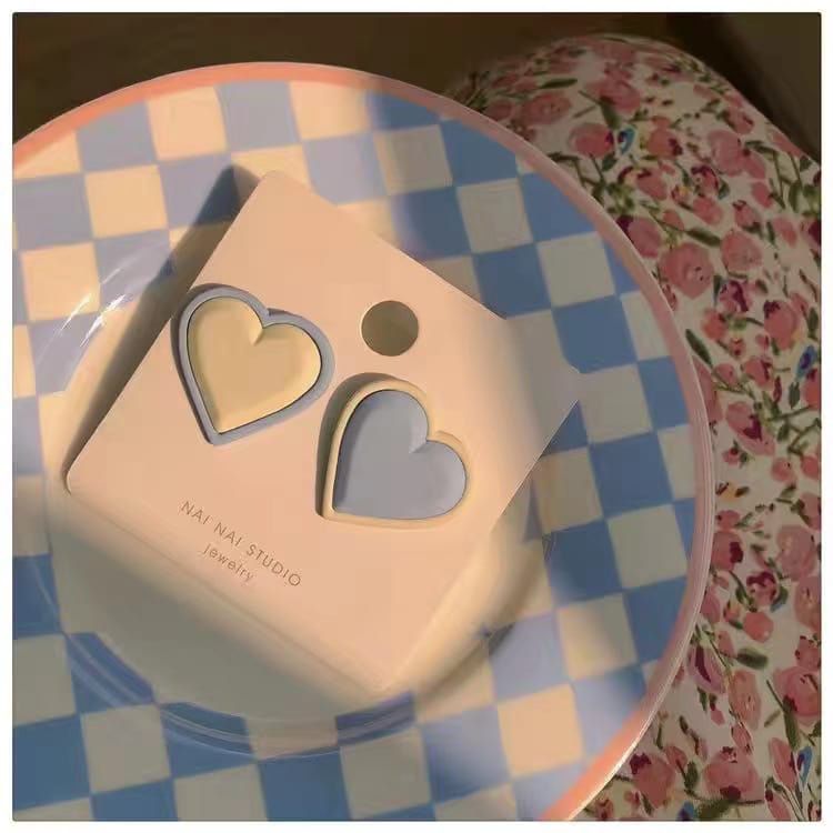 🫰🏻Korean Earrings: Blue White Heart💙