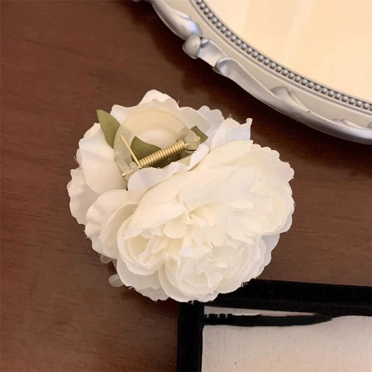 Pure Petal Hairclaws: White