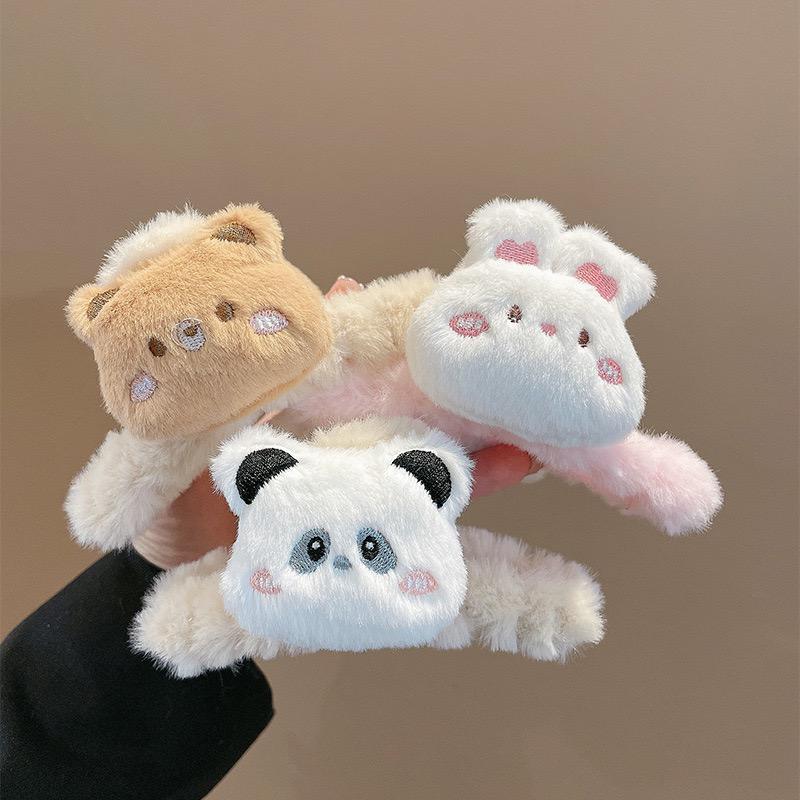 Plushy Cartoon Rabbit Hairclaws