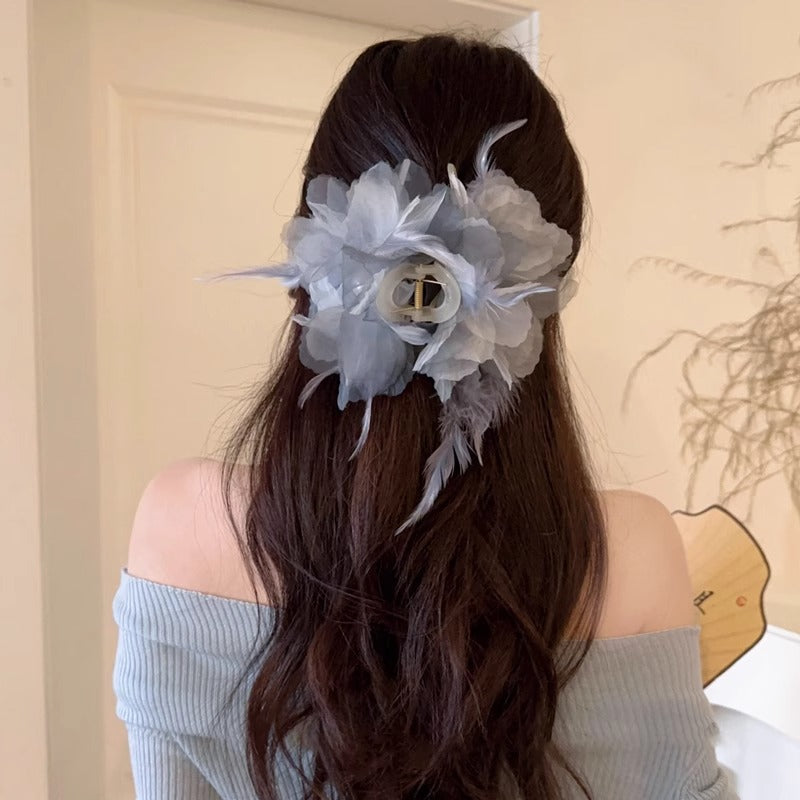 Angel Bloom Hairclaws: Dusty Blue