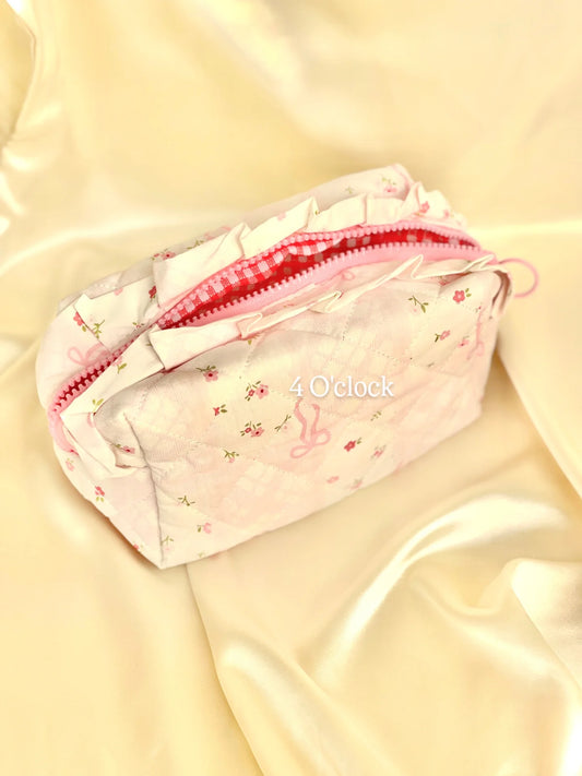 🎀 3. Pinteresty Makeup Bag: Bow Knot🫧
