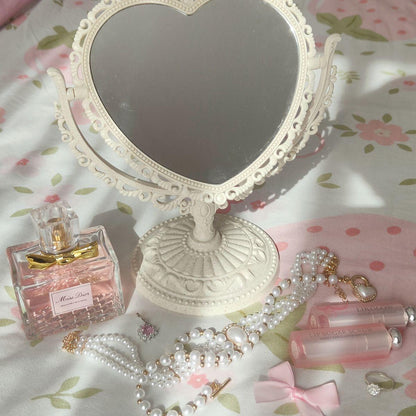 ✨🪞Vintage Mirrors: Heart Shape🪞✨