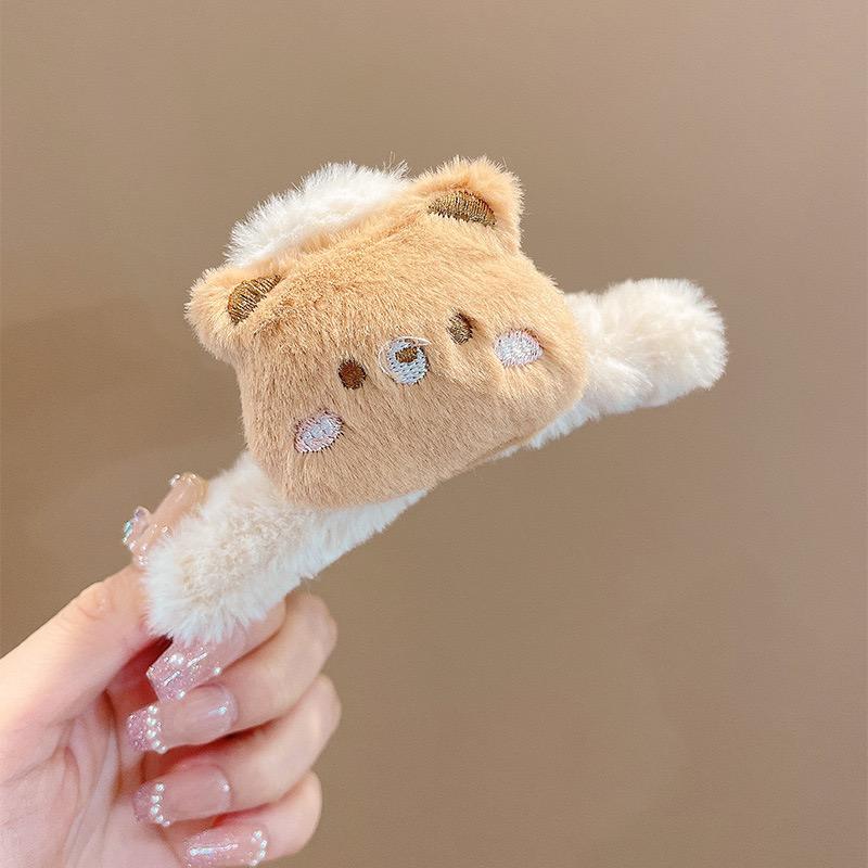 Plushy Cartoon Bear Hairclaws