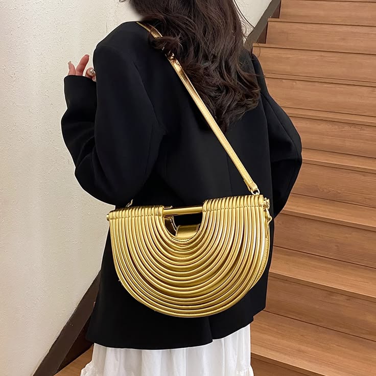 Aurelia Eclipse Handbag: Gold