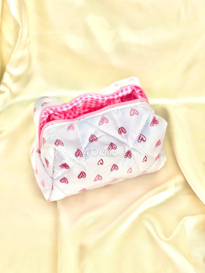 🎀 25.Pinteresty Makeup Bag: Pink Love Heart 🫧