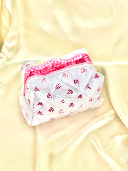 🎀 25.Pinteresty Makeup Bag: Pink Love Heart 🫧