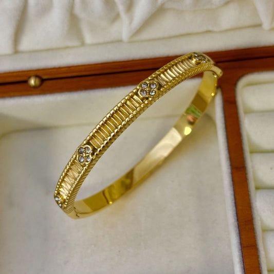 CB51: 18k Gold Plated Premium Stainless Steel Cuff Bangles