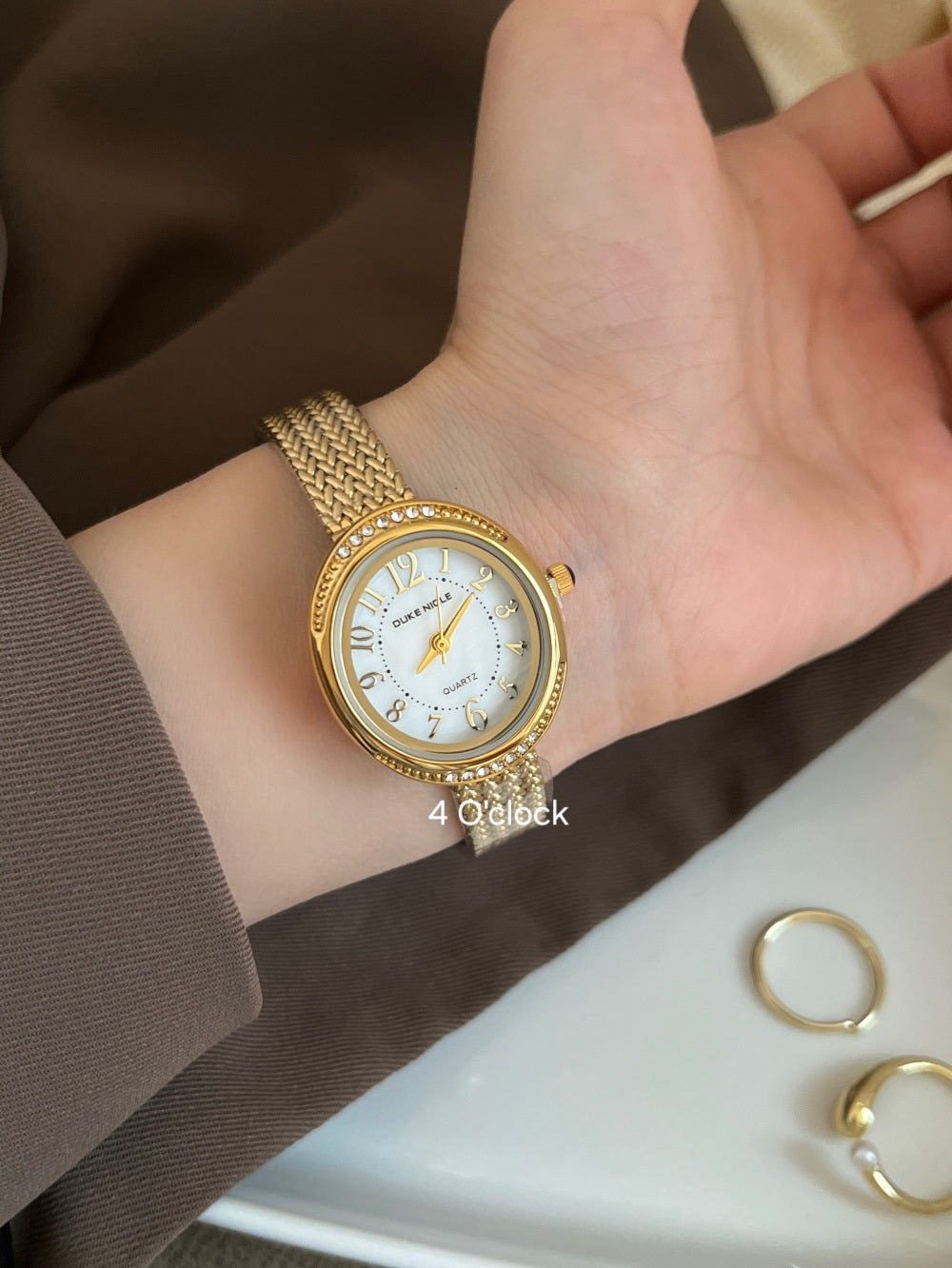 W19: DUKE NICLE Branded Wrist Watch (WITH BOX)