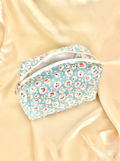 🎀 1. Pinteresty Makeup Bag: Cherry Blue🫧