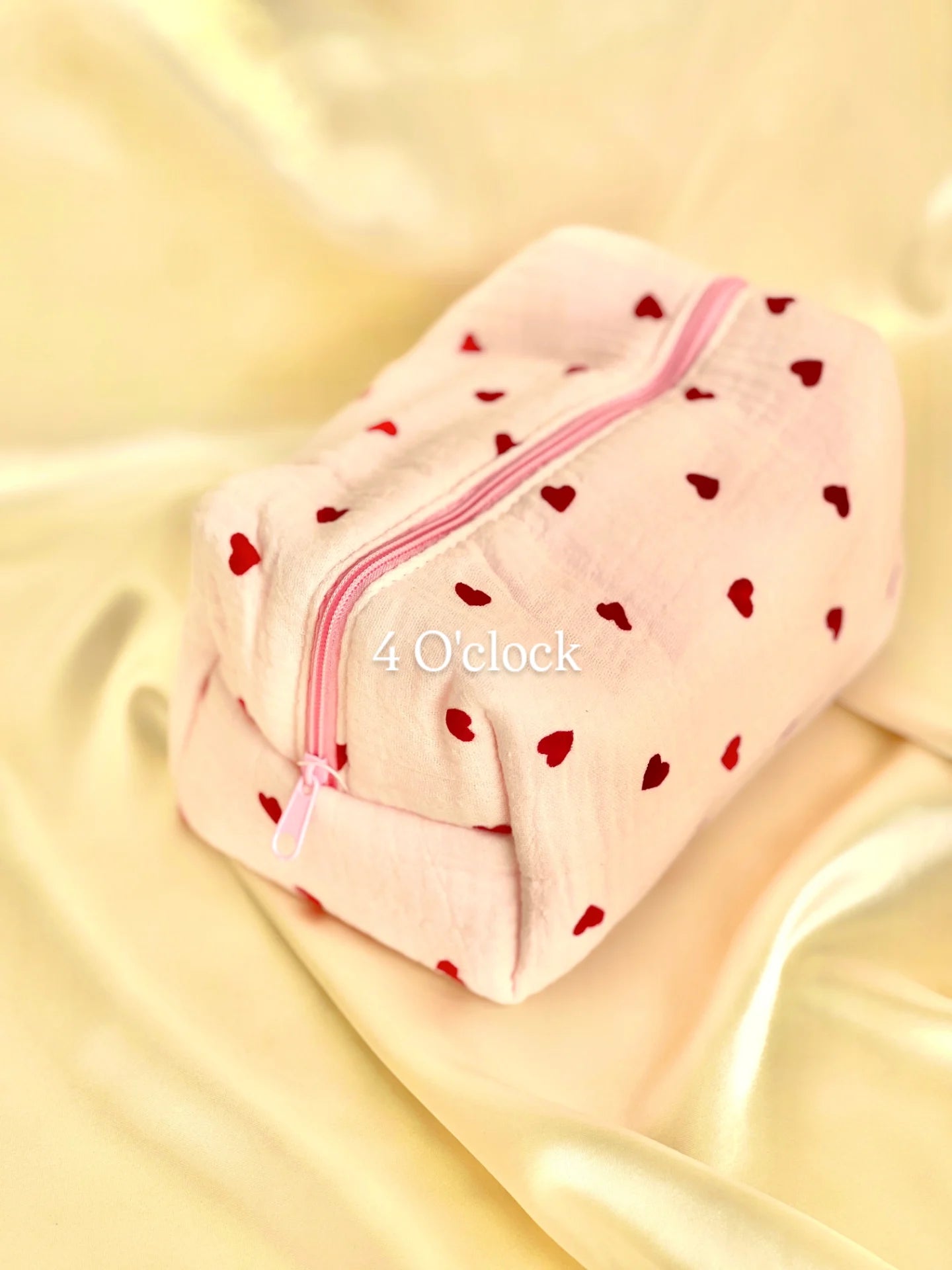 🎀 32.Pinteresty Makeup Bag: Pink Heart🫧