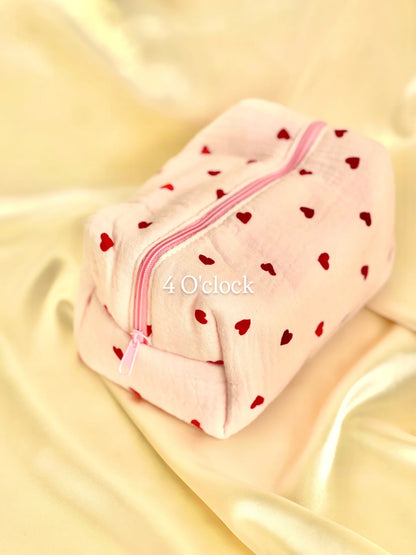 🎀 32.Pinteresty Makeup Bag: Pink Heart🫧