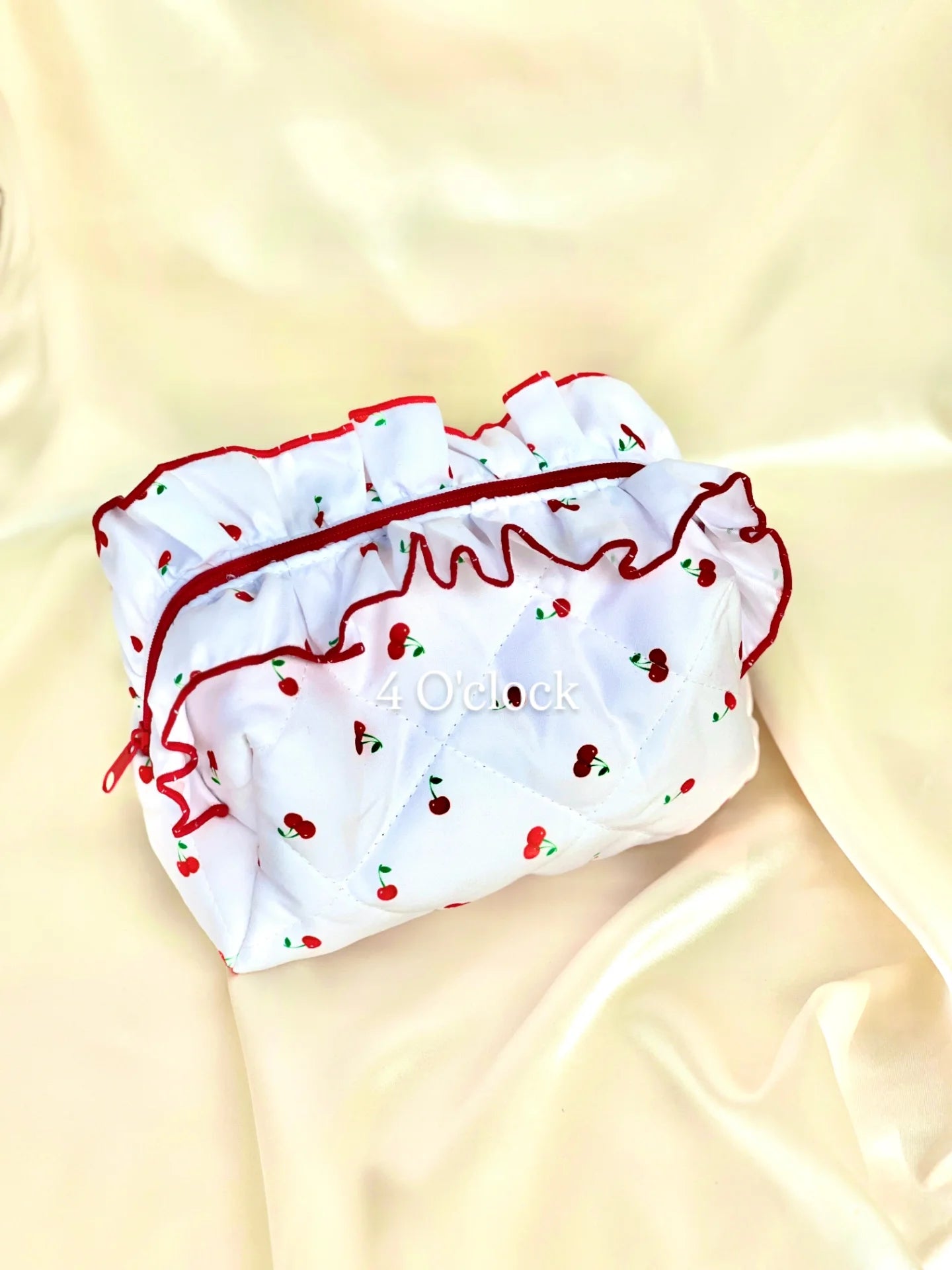 🎀 18.Pinteresty Makeup Bag: Cherry Lace 🫧