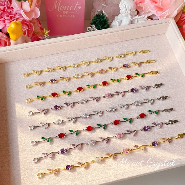 B105: Pinteresty Tulip Bracelet: Pink Stone