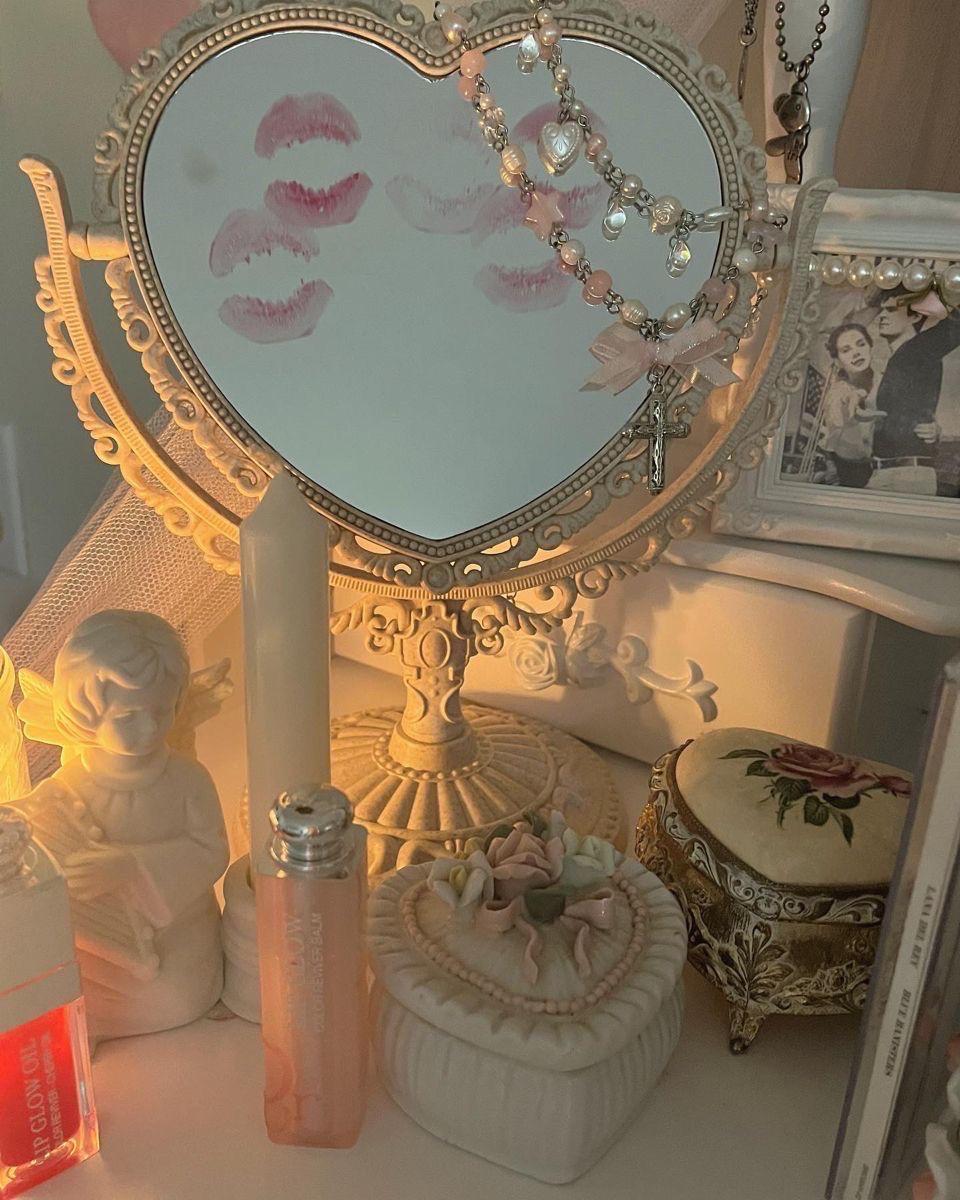 ✨🪞Vintage Mirrors: Heart Shape🪞✨