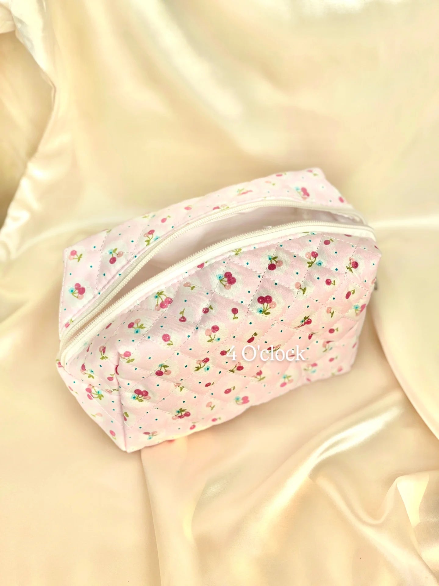 🎀8. Pinteresty Makeup Bag: Cherry Pink🫧