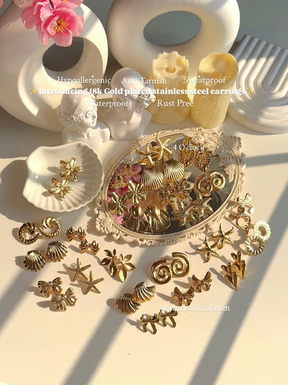 GE24: Stainless Steel Earrings: Striped Scallop