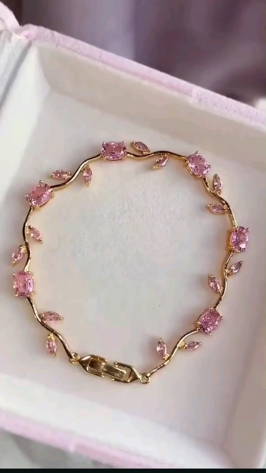B105: Pinteresty Tulip Bracelet: Pink Stone