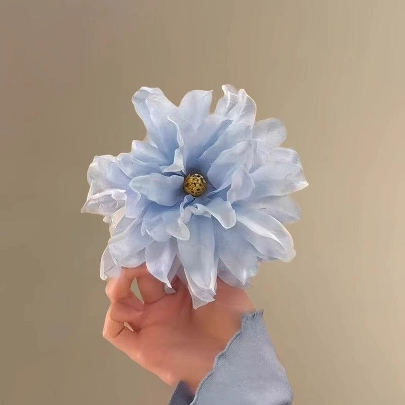 Moonflower Hairclaw: Blue