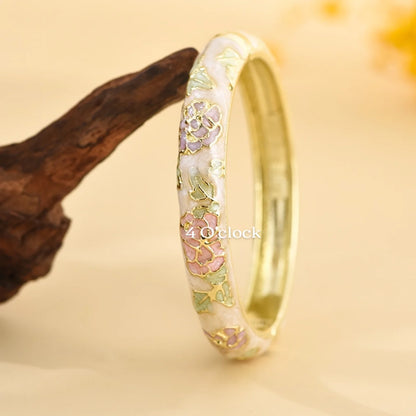 ✨🦢VC94: Vintage Victorian Enamel Bangles : Vanilla Whisper  🌸🕯️