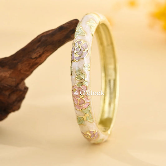 ✨🦢VC94: Vintage Victorian Enamel Bangles : Vanilla Whisper  🌸🕯️