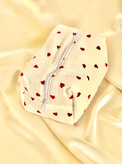 🎀 33.Pinteresty Makeup Bag: White Heart🫧