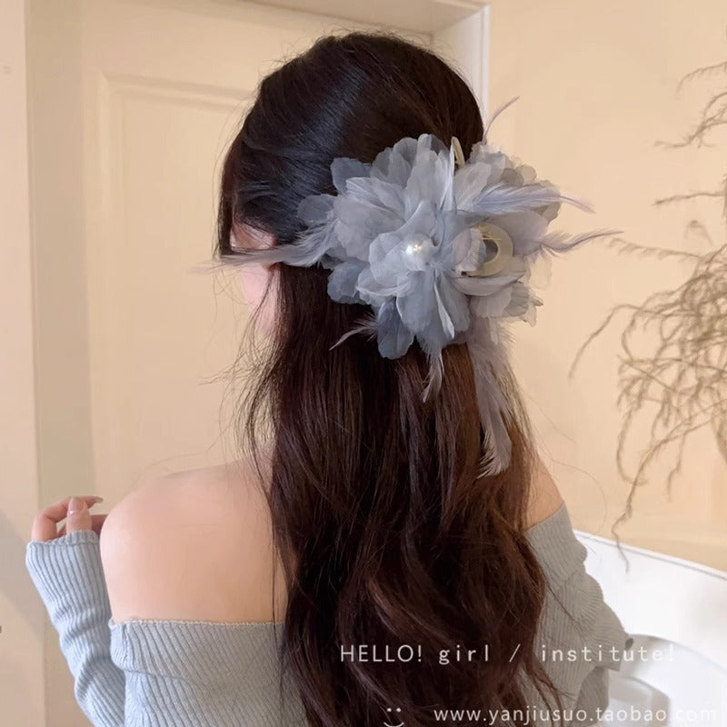 Angel Bloom Hairclaws: Dusty Blue