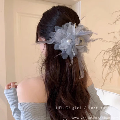 Angel Bloom Hairclaws: Dusty Blue