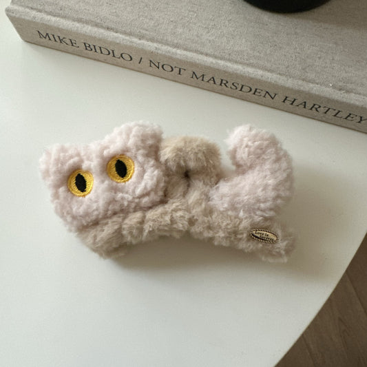 Kawai Cat Plush Hairclaws: Beige