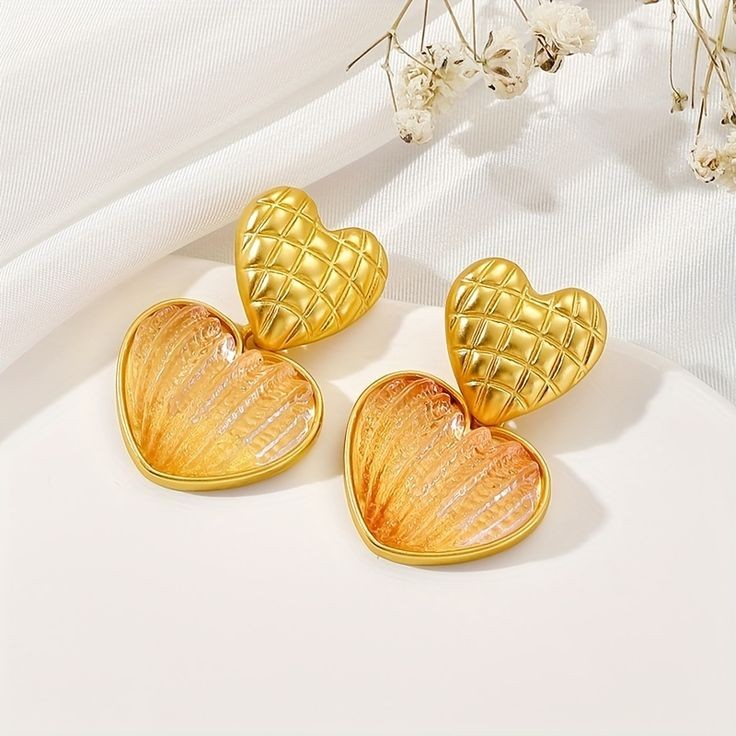 Vintage Earrings: Peach Heart