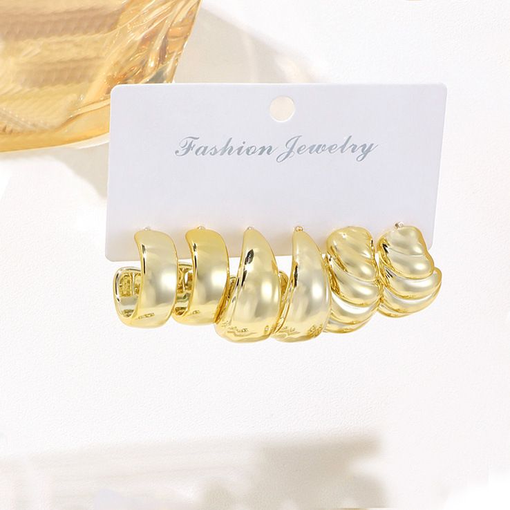Golden Earrings sets: 12