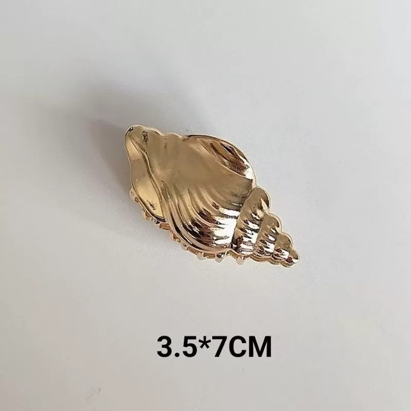 Sea-Themed Metal Hair Claws: Conch (gold)