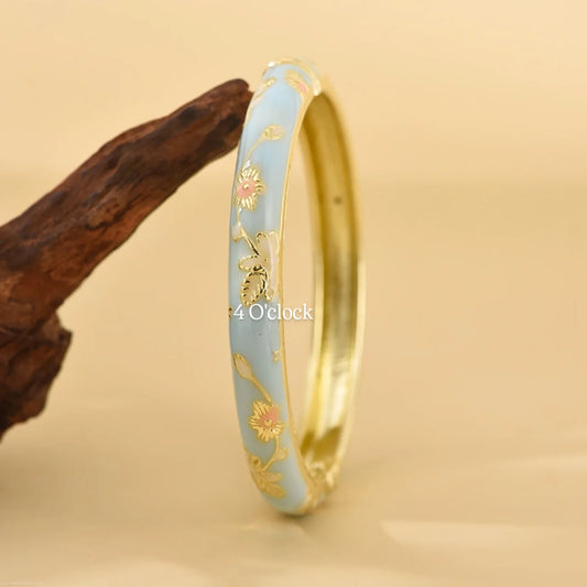 ✨🦢VC108: Vintage Victorian Enamel Bangles : Icy Bloom 🌸🕯️