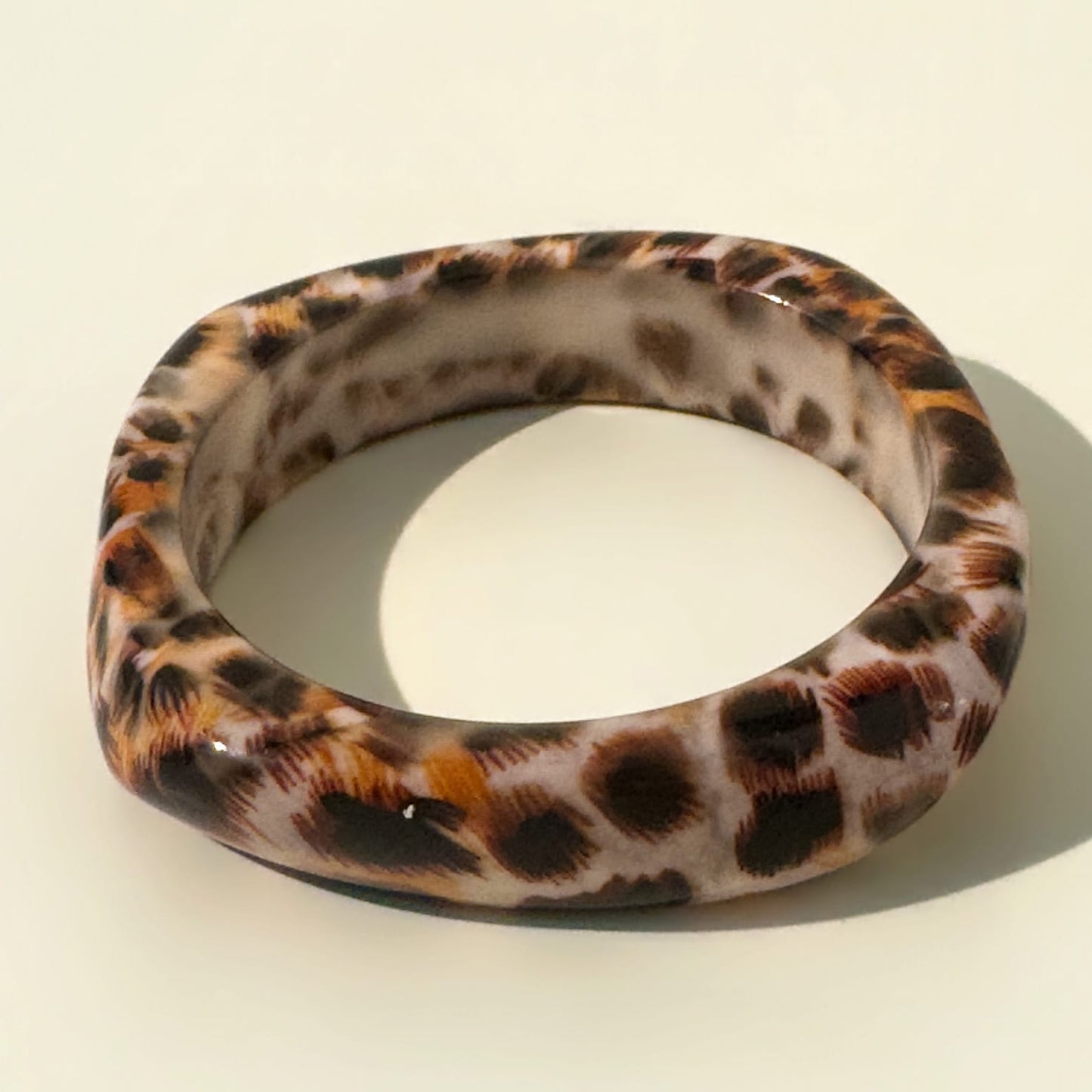 HC217: Trendy Resin Bangle: Leopard