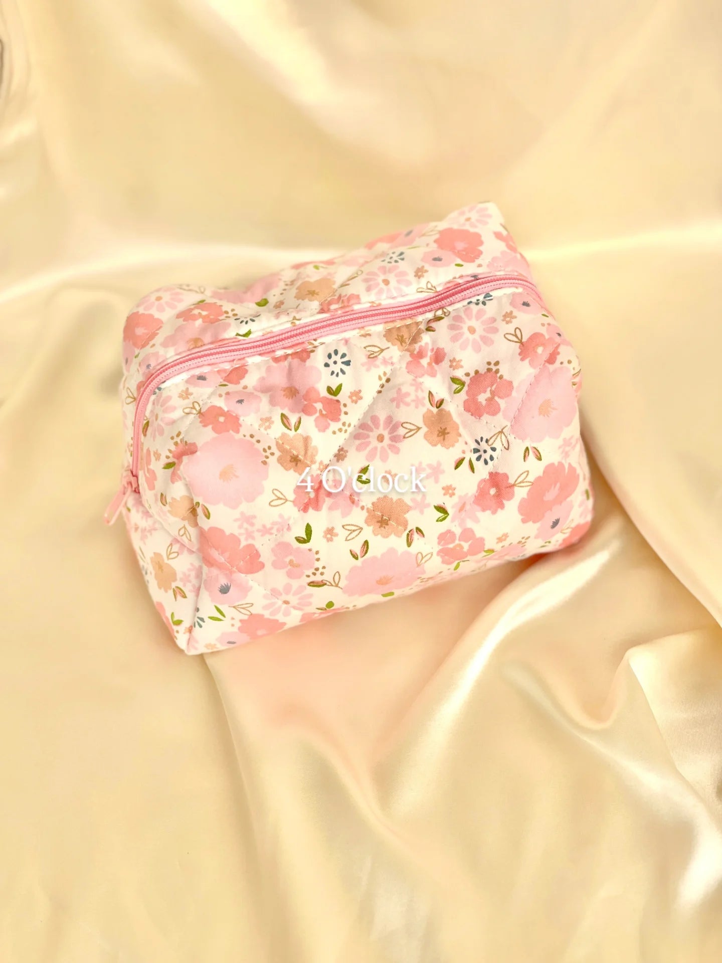 🎀 17.Pinteresty Makeup Bag: Pink Flowers 🫧