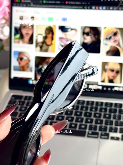 S23: Pinteresty Snake sunglasses - Black (with box)