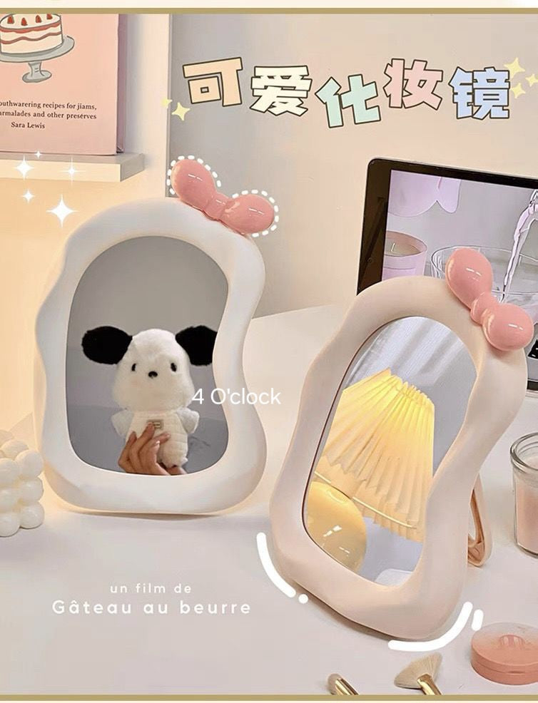 M19: Irregular Shaped Bow Mirror: Off-white