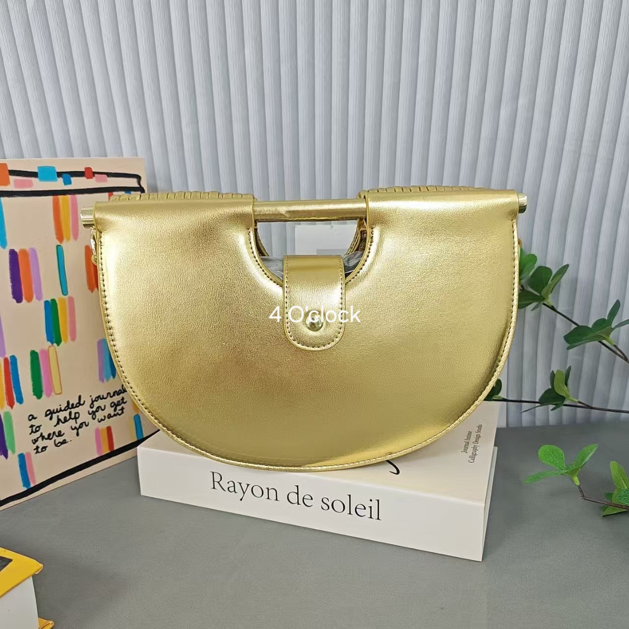 Aurelia Eclipse Handbag: Gold
