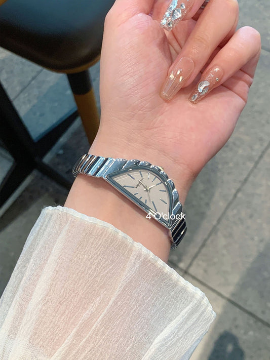 W61: MOBANGTUO Branded Wrist Watch (WITH BOX)