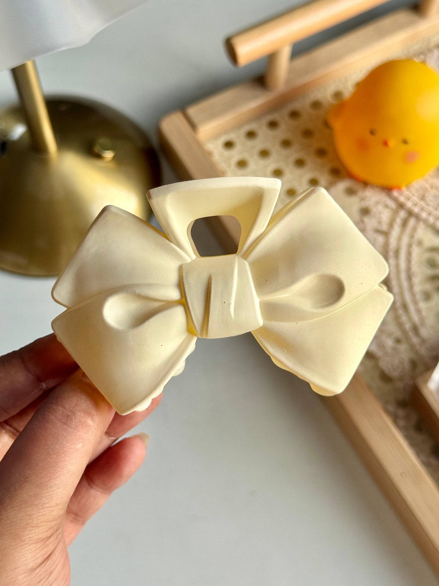 Bow Hairclaws : White