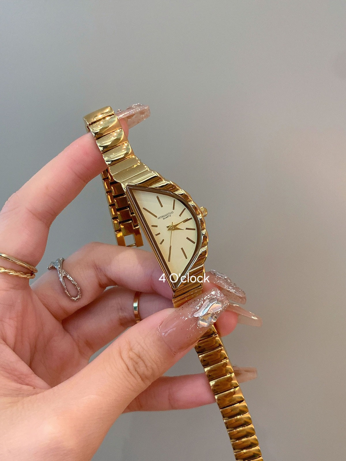 W39: MOBANGTUO Branded Wrist Watch (WITH BOX)