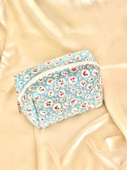 🎀 1. Pinteresty Makeup Bag: Cherry Blue🫧