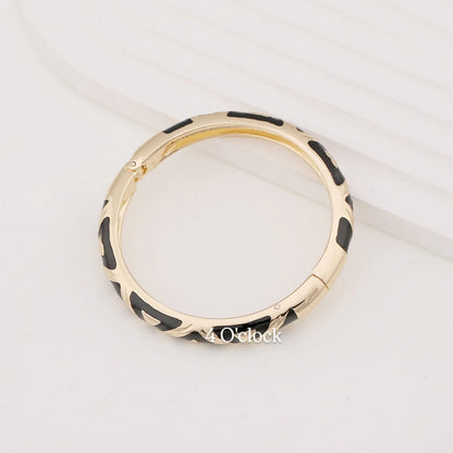 VC79: Vintage Victorian Enamel Bangles : Black Beauty