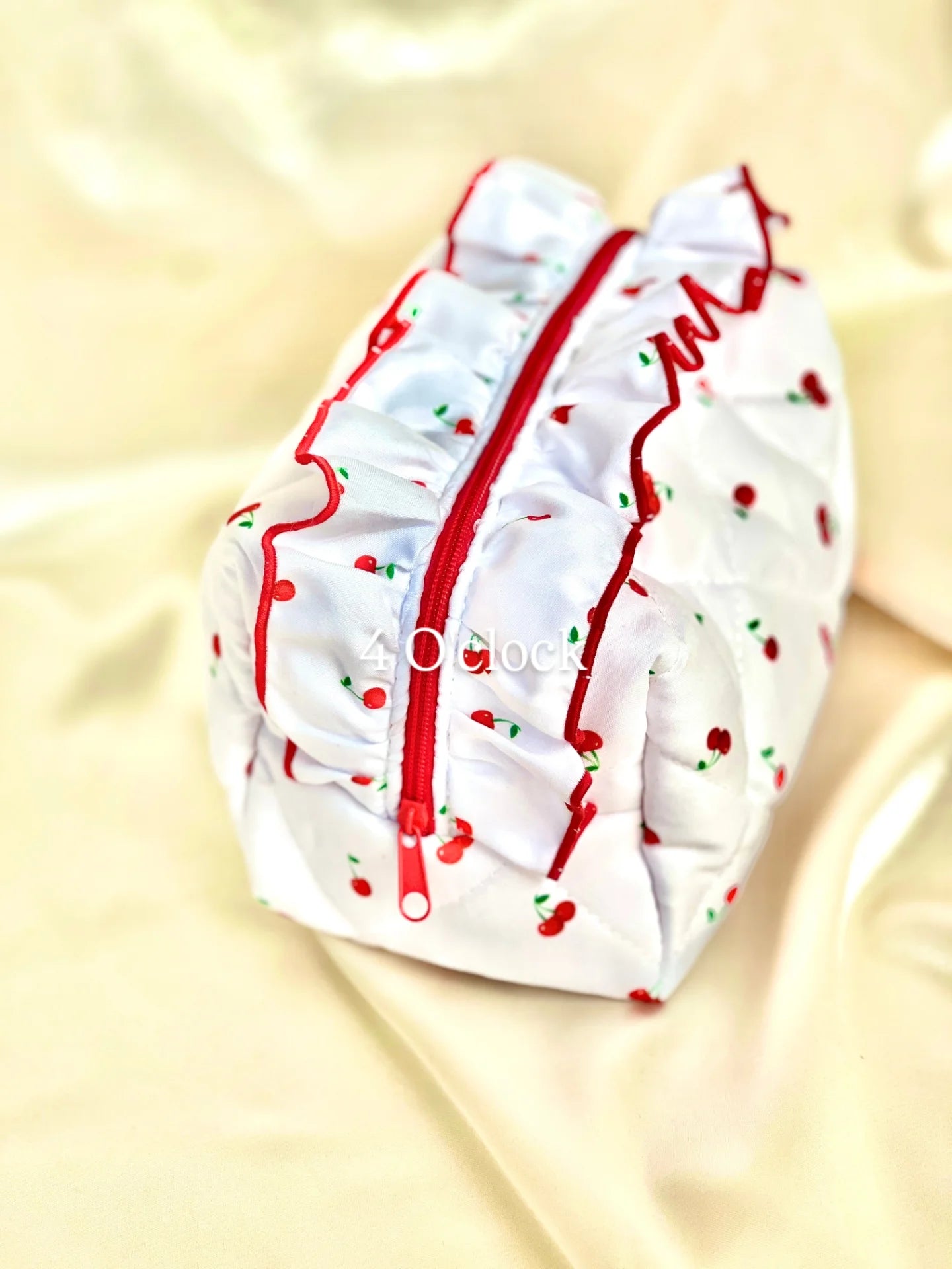 🎀 18.Pinteresty Makeup Bag: Cherry Lace 🫧