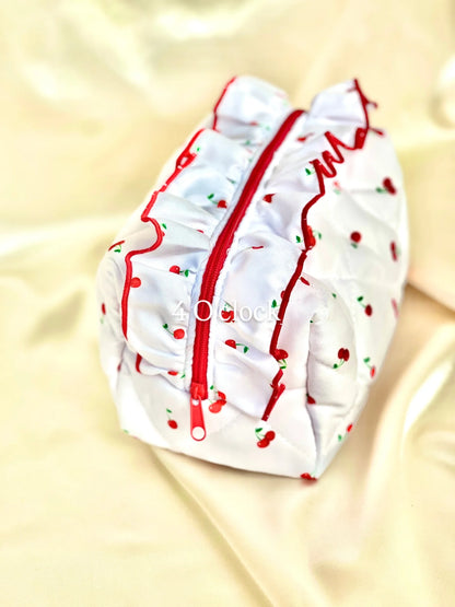 🎀 18.Pinteresty Makeup Bag: Cherry Lace 🫧