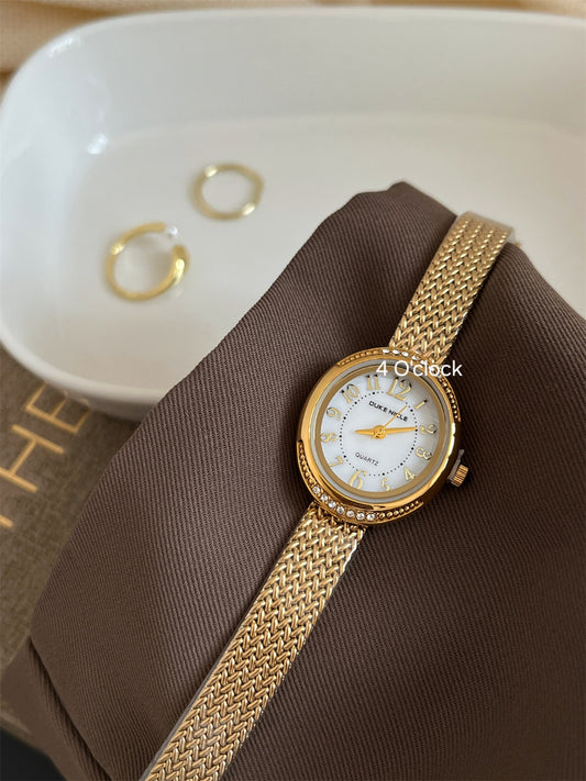 W19: DUKE NICLE Branded Wrist Watch (WITH BOX)