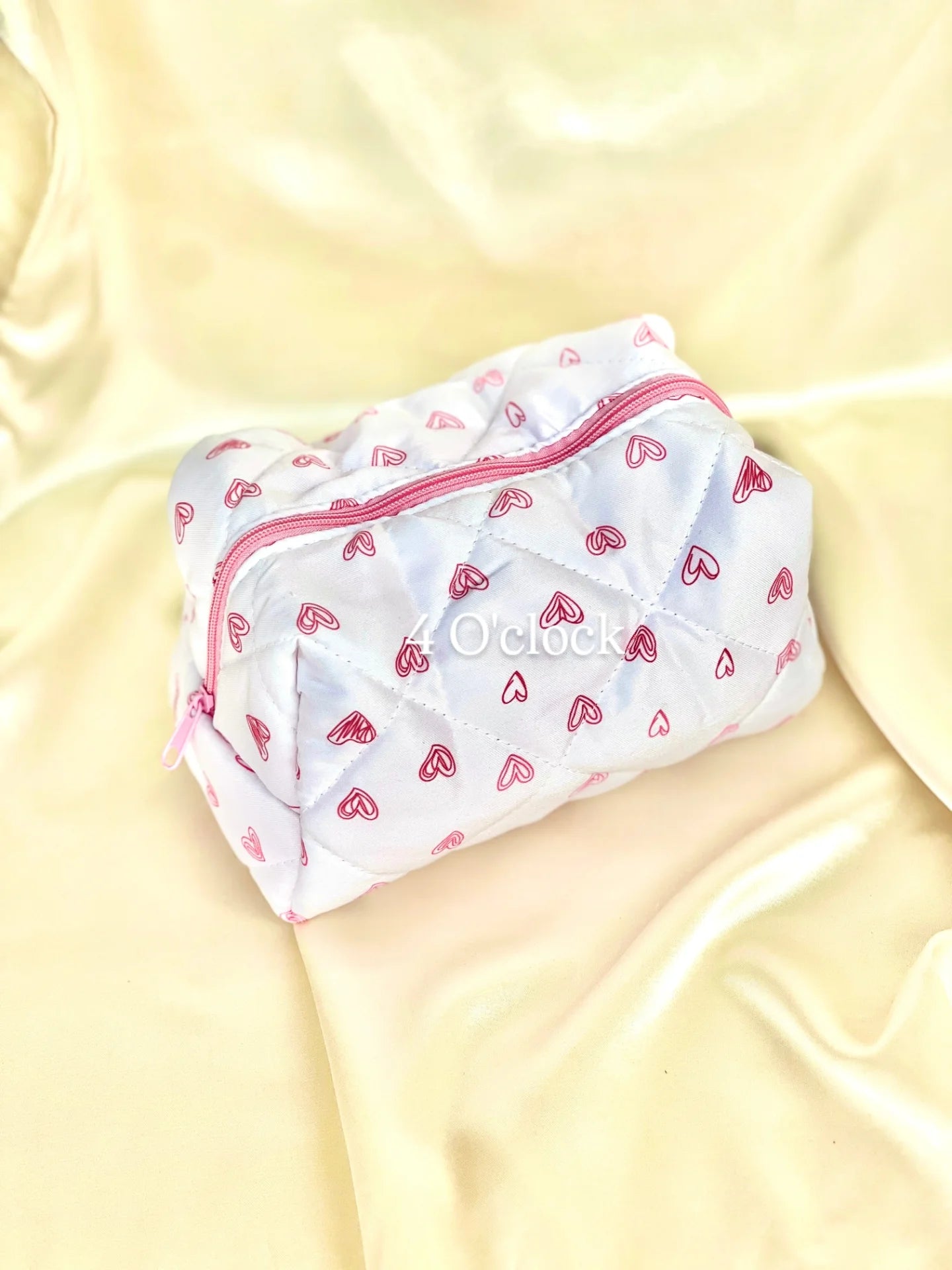 🎀 25.Pinteresty Makeup Bag: Pink Love Heart 🫧