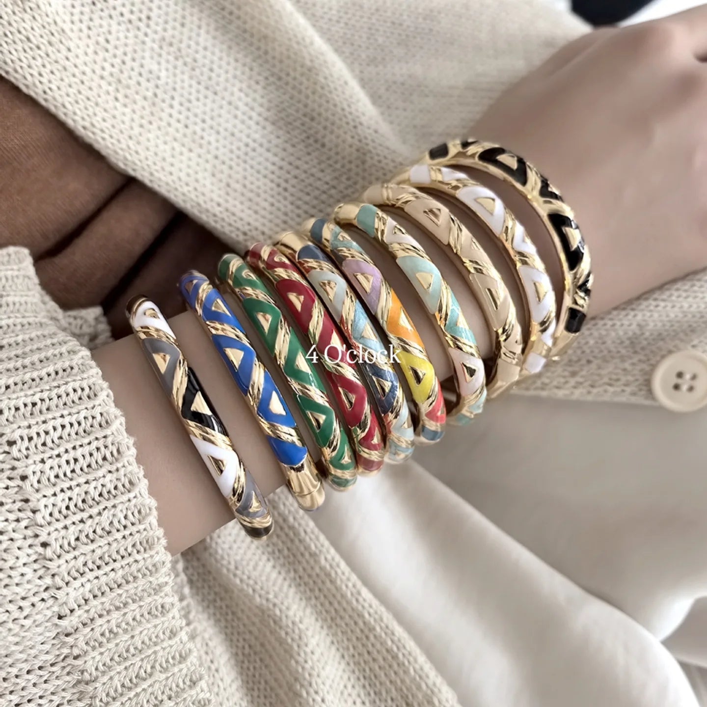 ✨🦢VC87: Vintage Victorian Enamel Bangles : Crimson Velvet 🌸🕯️