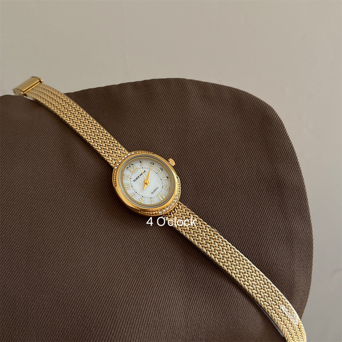 W19: DUKE NICLE Branded Wrist Watch (WITH BOX)