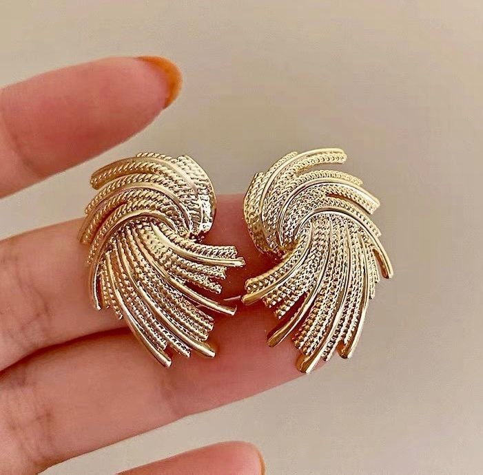 Vintage Earrings: Spiral Shaped